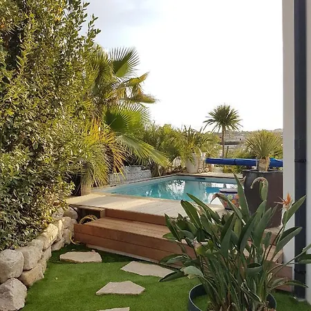 Les Palmiers Bed & Breakfast